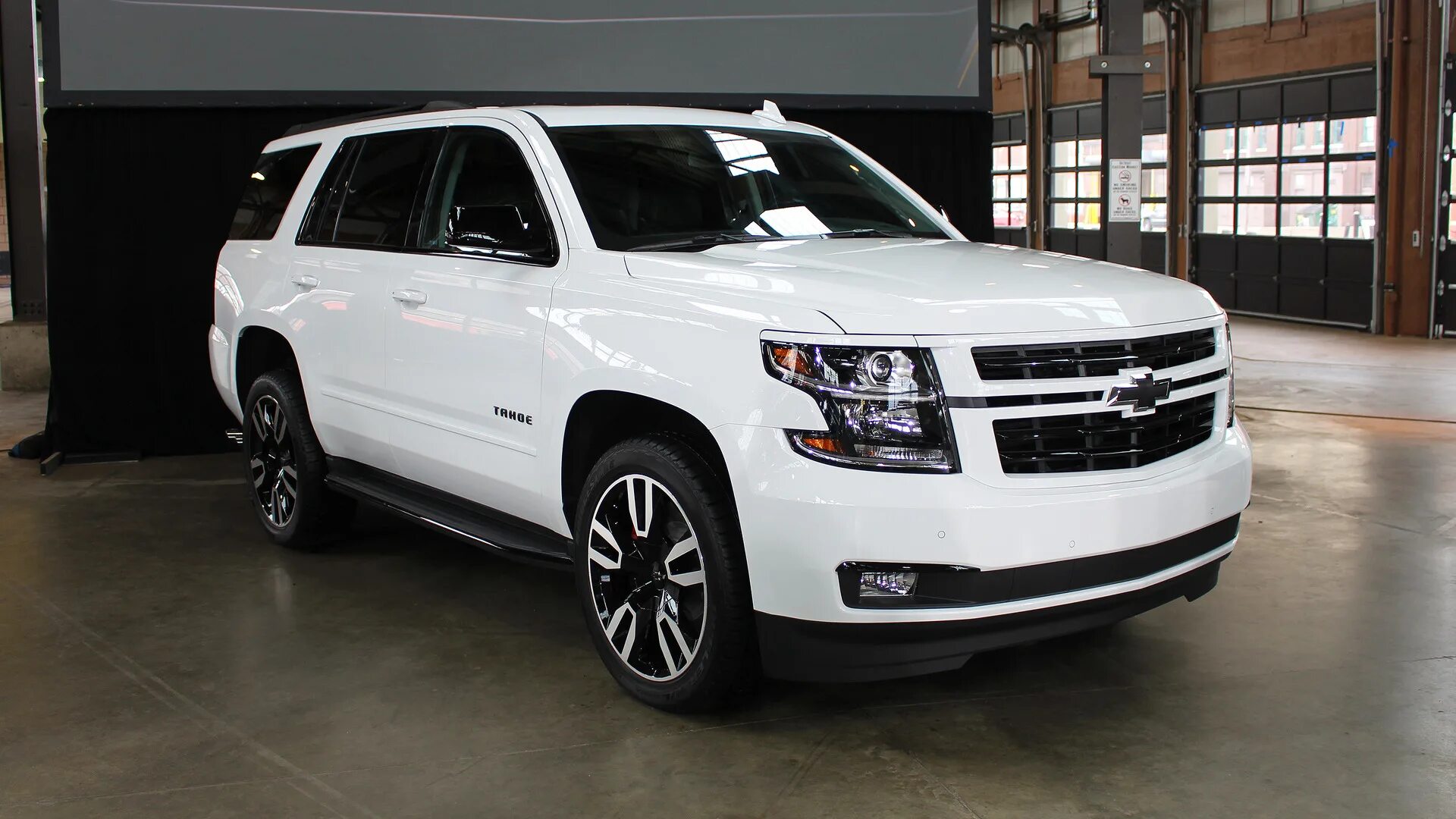 Шевроле тахо 2022. Chevrolet Tahoe 2022 белый. Chevrolet Tahoe Premier 2022. Chevrolet Tahoe 2020 White. Tahoe Chevrolet 2020 белый.