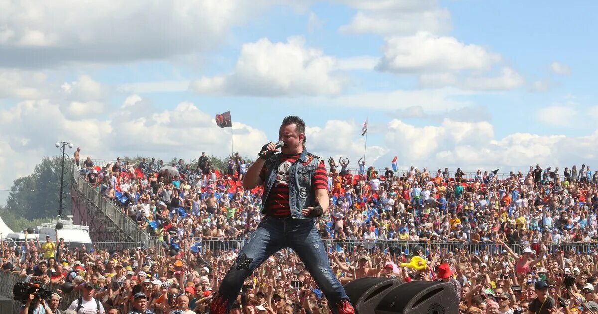 Нашествие роя сохранение. Рок концерт нашествие. Нашествие роя сохранение. Нашествие в раменском 2001. Нашествие роя сохранение.