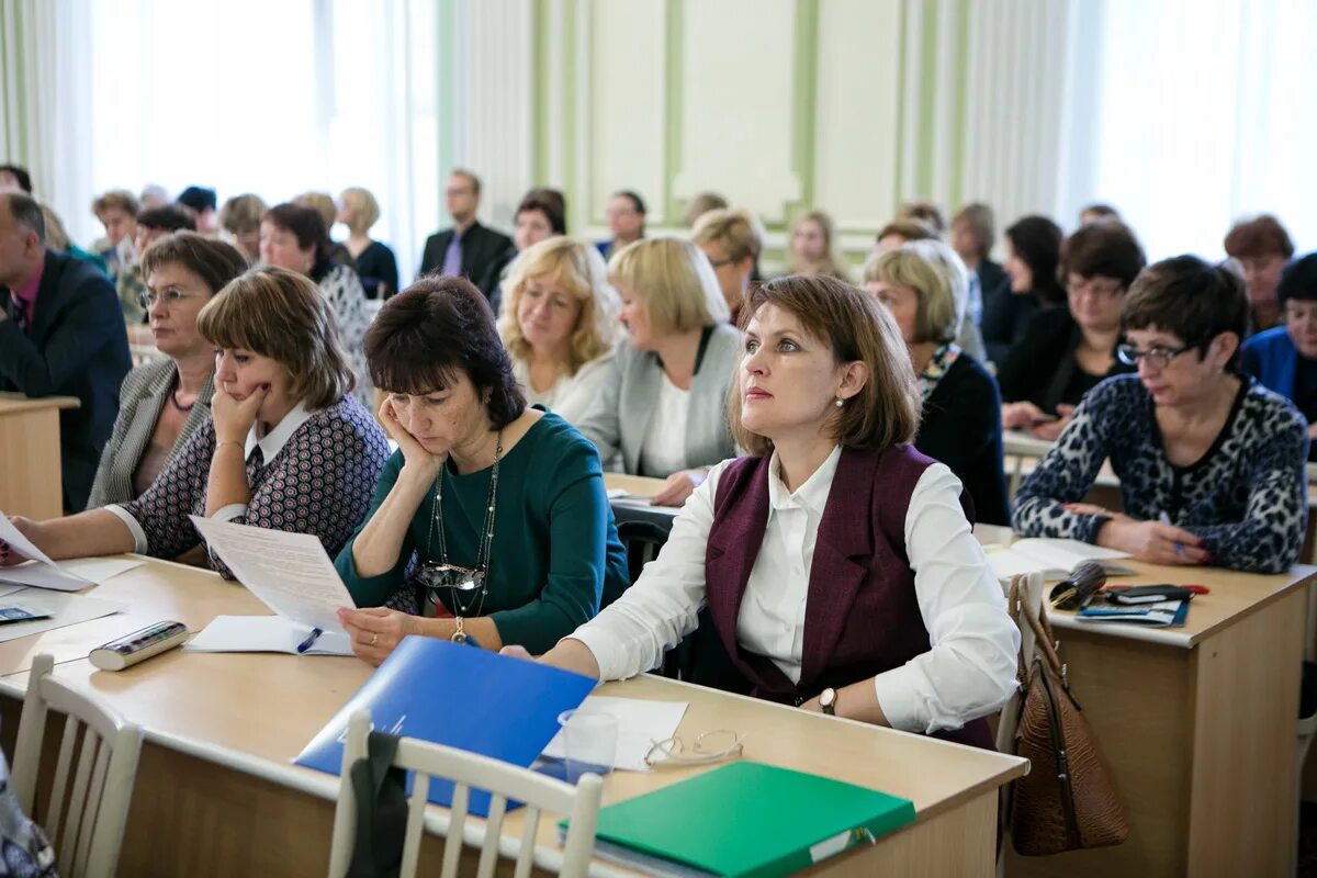 Отзывы школ томска. Томск преподаватель Сидакова ТГУ. Школа 36 Томск. Директор школы 40 Томск. Сайт школа 36 г. Томска.