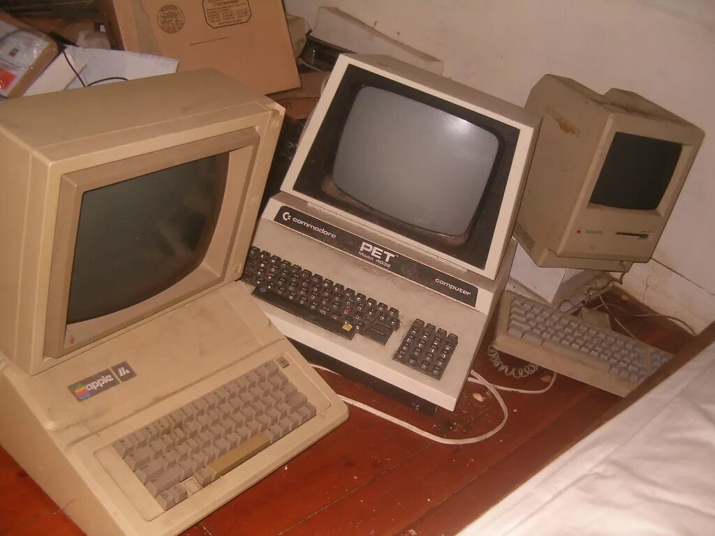 Old computer. Стационарный компьютер старый. Самый старый ПК. Очень старый комп. Самый старый комп.