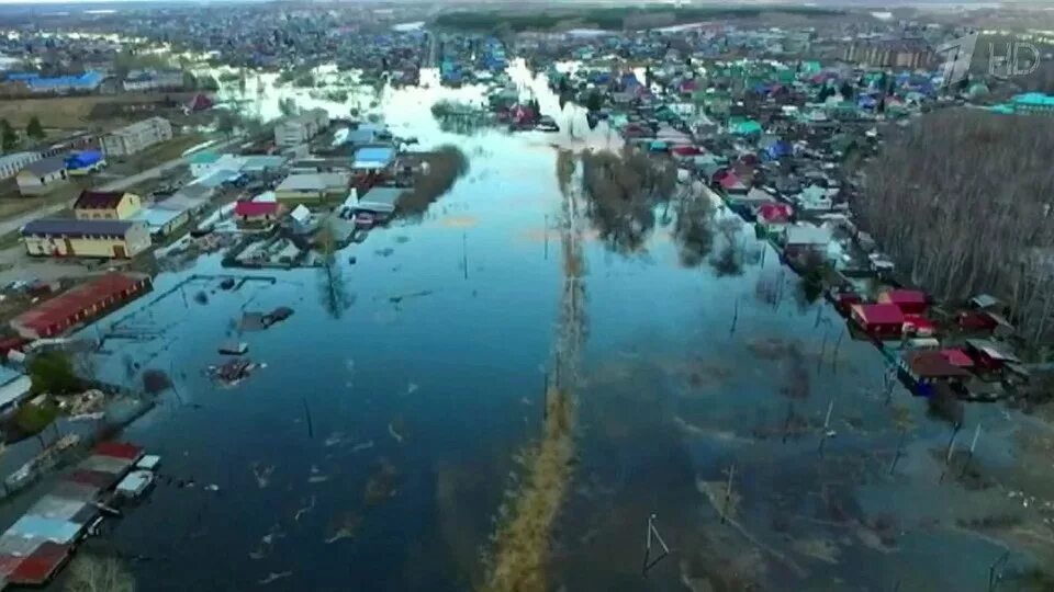 Какие улицы затопит в ишиме. Наводнения в Тюменской области Ишим. Паводок Ишим 2016. Ишим потоп 2016. Ишим город в Тюменской.