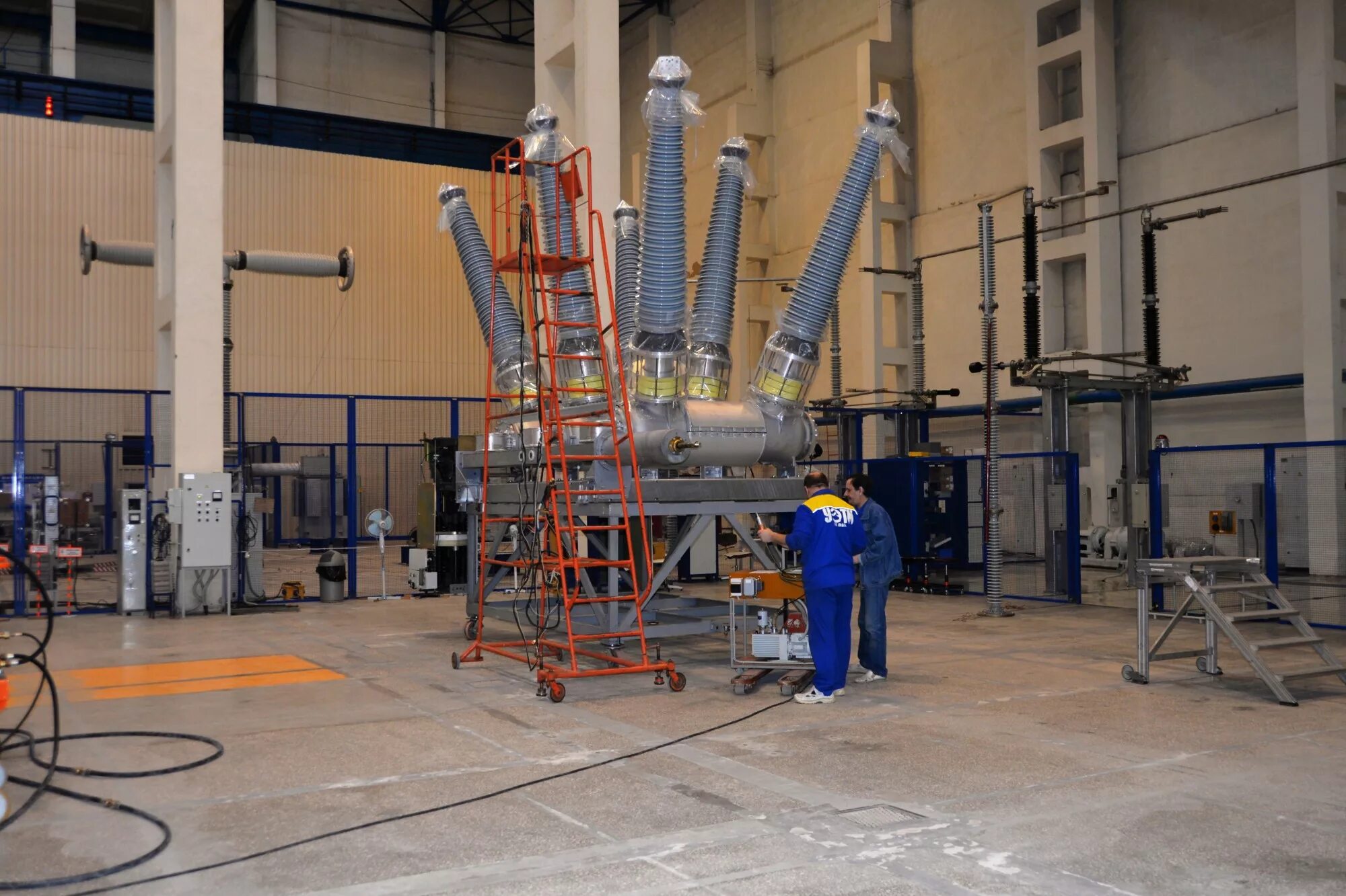 Вгт-110. Завод эльмаш. Эльмаш екатеринбург завод. Екатеринбург уэтм энергомаш. Энергомаш (екатеринбург) - уралэлектротяжмаш.