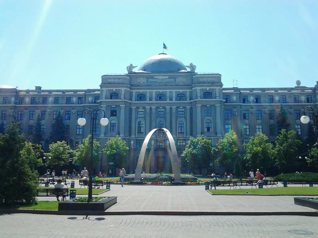 Киев центр города. Столица украины 2022. Харьков в каком году была столица. Когда харьков стал столицей украины. Харьков украинский город.