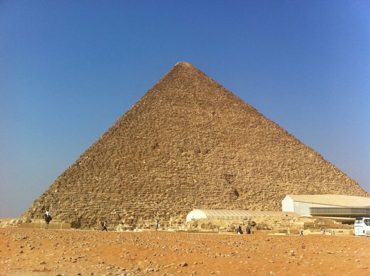 Два факта о строительстве пирамиды хеопса. Пирамида фараона Хеопса. Пирамида Хуфу Египет. Хеопс (Хуфу). Хеопс это в древнем Египте.