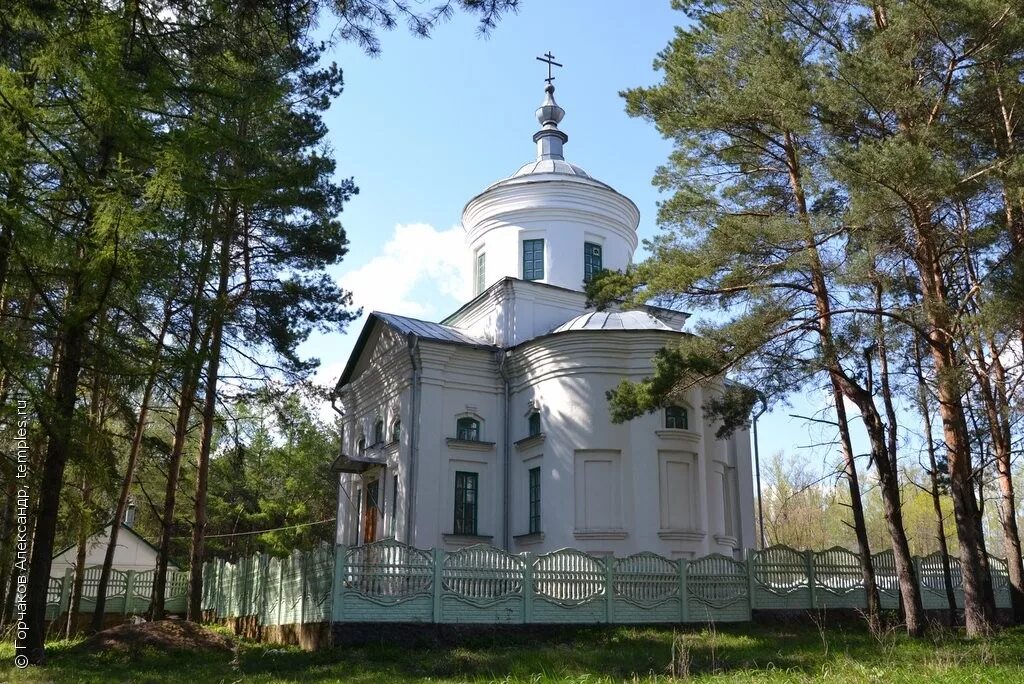 Поселок верховье орловской. Церковь Троицы Живоначальной Верховье. Верховье Орловская область. Поселок Верховье Орловской области. Пгт Верховье Верховский район.