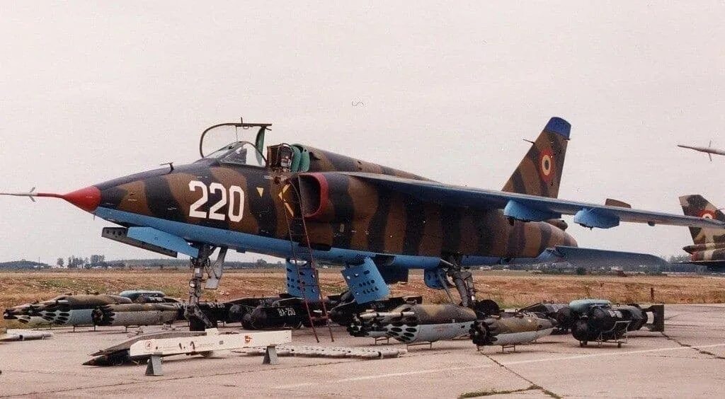 Iar 93b. Iar 93. истребитель-бомбардировщик соко j-22 orao. iar-95.