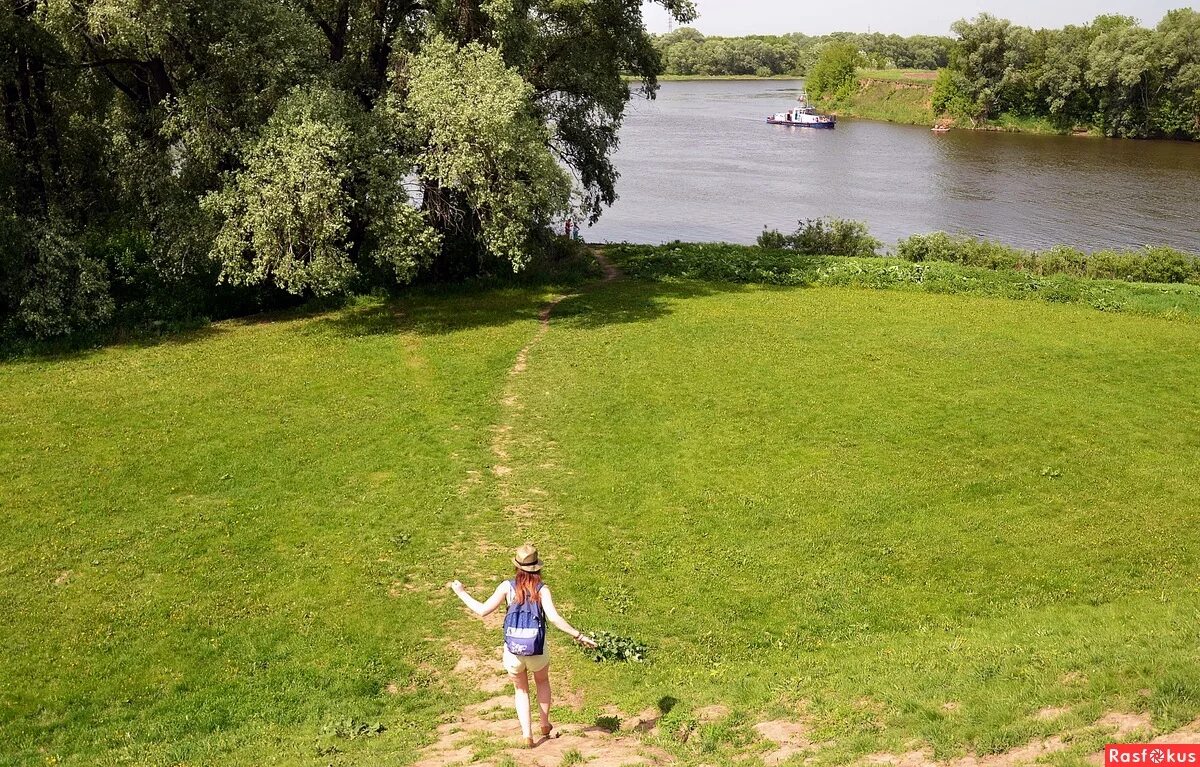 Побегу к реке. Пляж на реке Коломенка в Коломне. Река Коломенка. Река Коломенка сейчас. Мост река Коломенка.