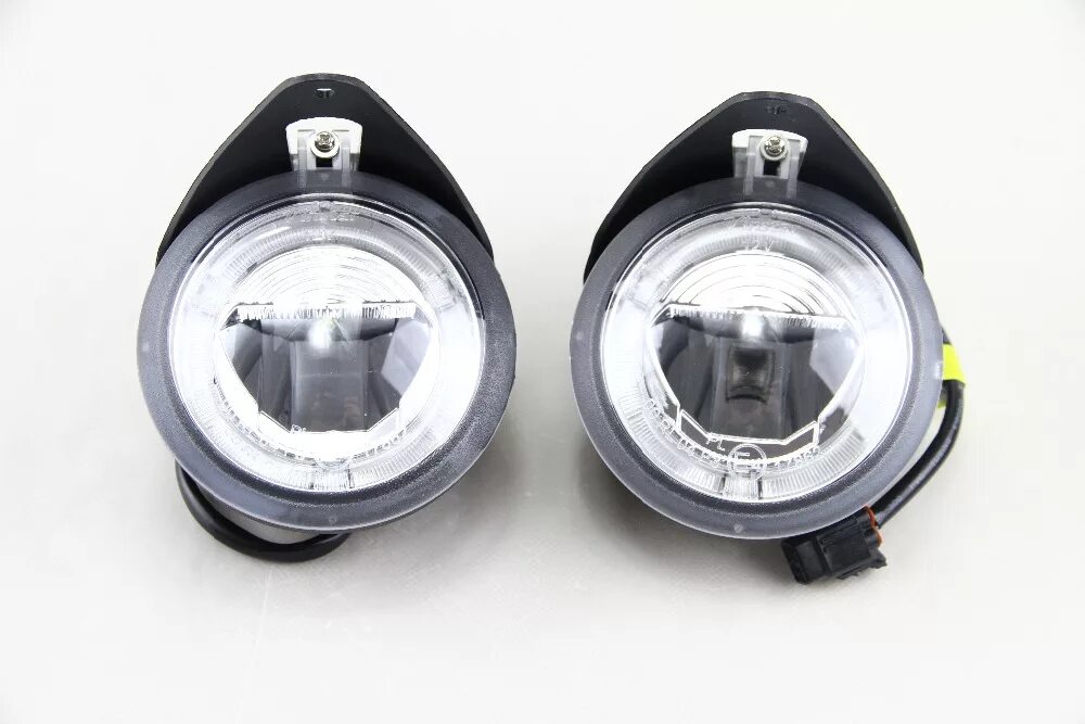 Противотуманные фары dodge Stratus 2. Led ПТФ Chrysler Sebring 2. Противотуманные фары Крайслер Себринг 2. ПТФ Крайслер Пацифика 2004.