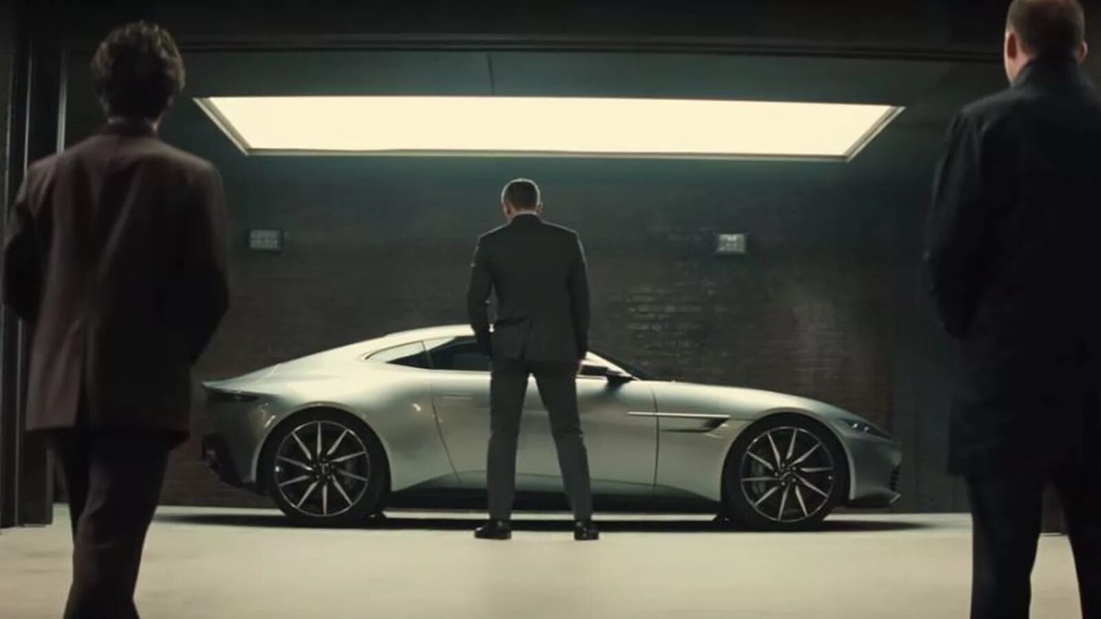 Aston Martin Джеймса Бонда. Spectre s