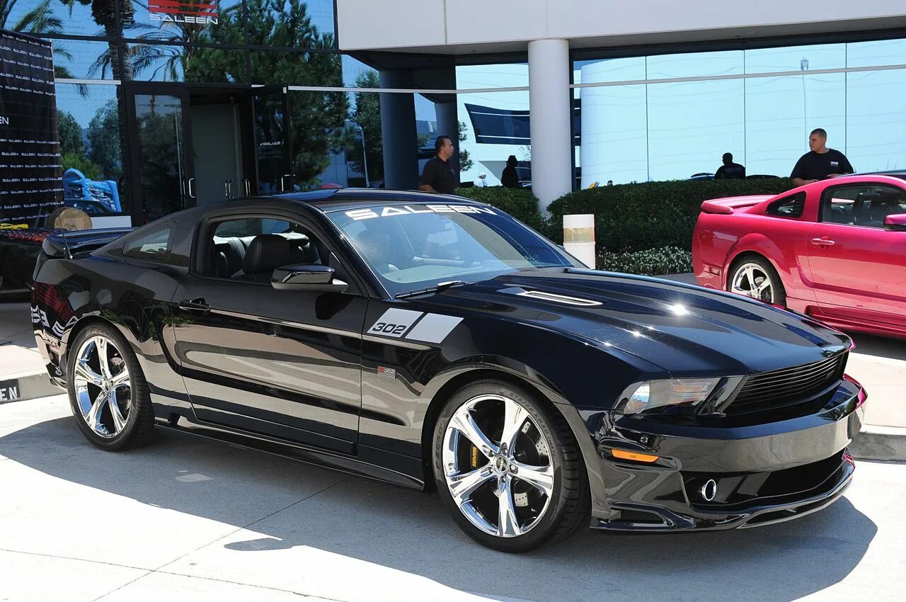 Мустанг сколько рублей. Ford Mustang Saleen 2013. Форд Мустанг Салин 2012. Форд Мустанг пятилитровый. Ford Mustang 600.000 рублей.