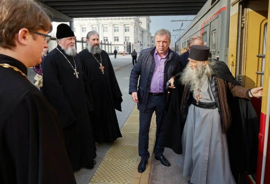 Схиархимандрит илий ноздрин. Илий (ноздрин). Схиархимандрит илия (ноздрину). Илий ноздрин переделкино. Оптина пустынь илий ноздрин.