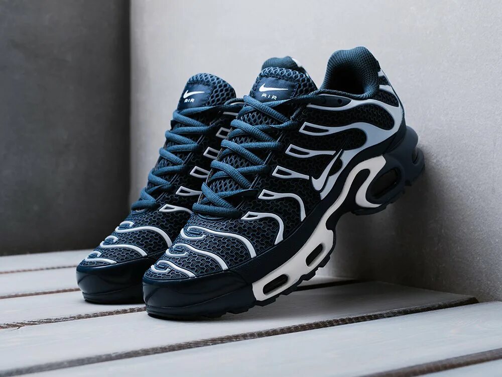 Nike Air Max Plus. Nike Air Max Plus 3. Nike Air Max Plus 2. Nike Air Max Plus 5760. Nike air new