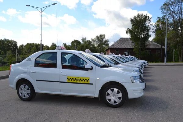 Такси михайловск ставропольский. Машина "такси". Белая машина такси. Такси Михайловск.