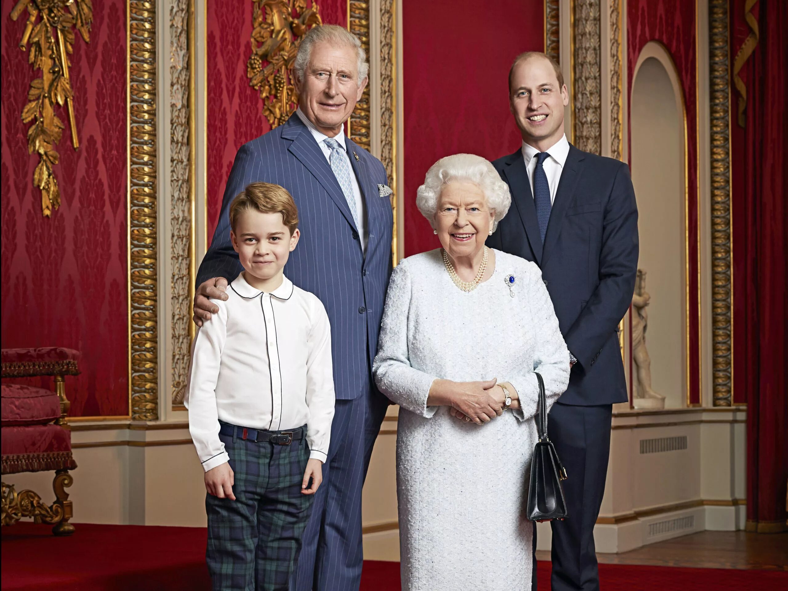 Наследник французского престола. Королевская семья Елизаветы 2. Джордж внук Елизаветы 2022.