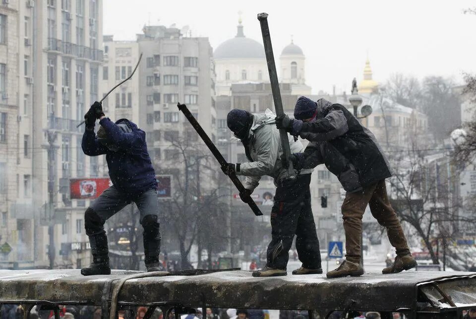 Майдан по первому. Путч 2014. Майдан 2014. Майдан в Москве.