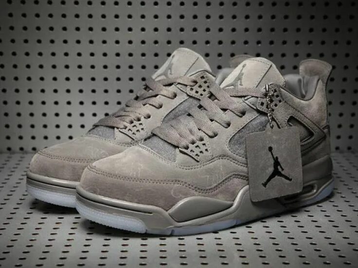 Nike kaws 4. Nike Air Jordan 4 KAWS. KAWS X Air Jordan 4. Nike Air Jordan 4 x KAWS. KAWS X Air Jordan 4 cool Grey.