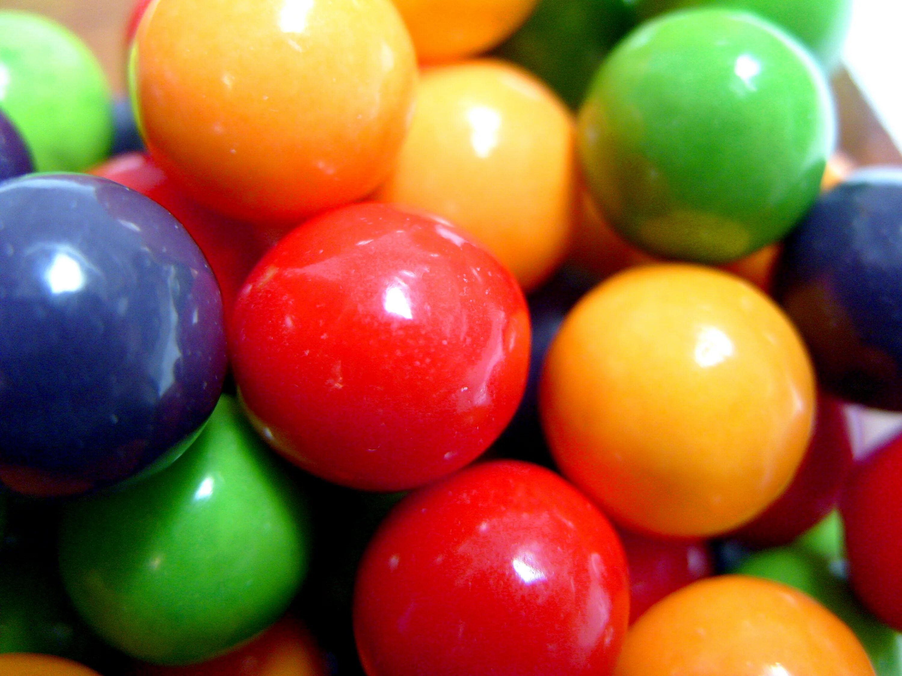 Цветной шар. Разноцветный шар. Разноцветные шарики. Разноцветные шарикишарик. Конфеты разноцветные.