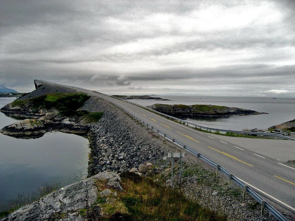 Плимут атлантический океан. Сторсезандетский мост в Норвегии. Атлантик роуд в Норвегии. Атлантическая дорога в Норвегии. Атлантическая дорога в Норвегии фото.