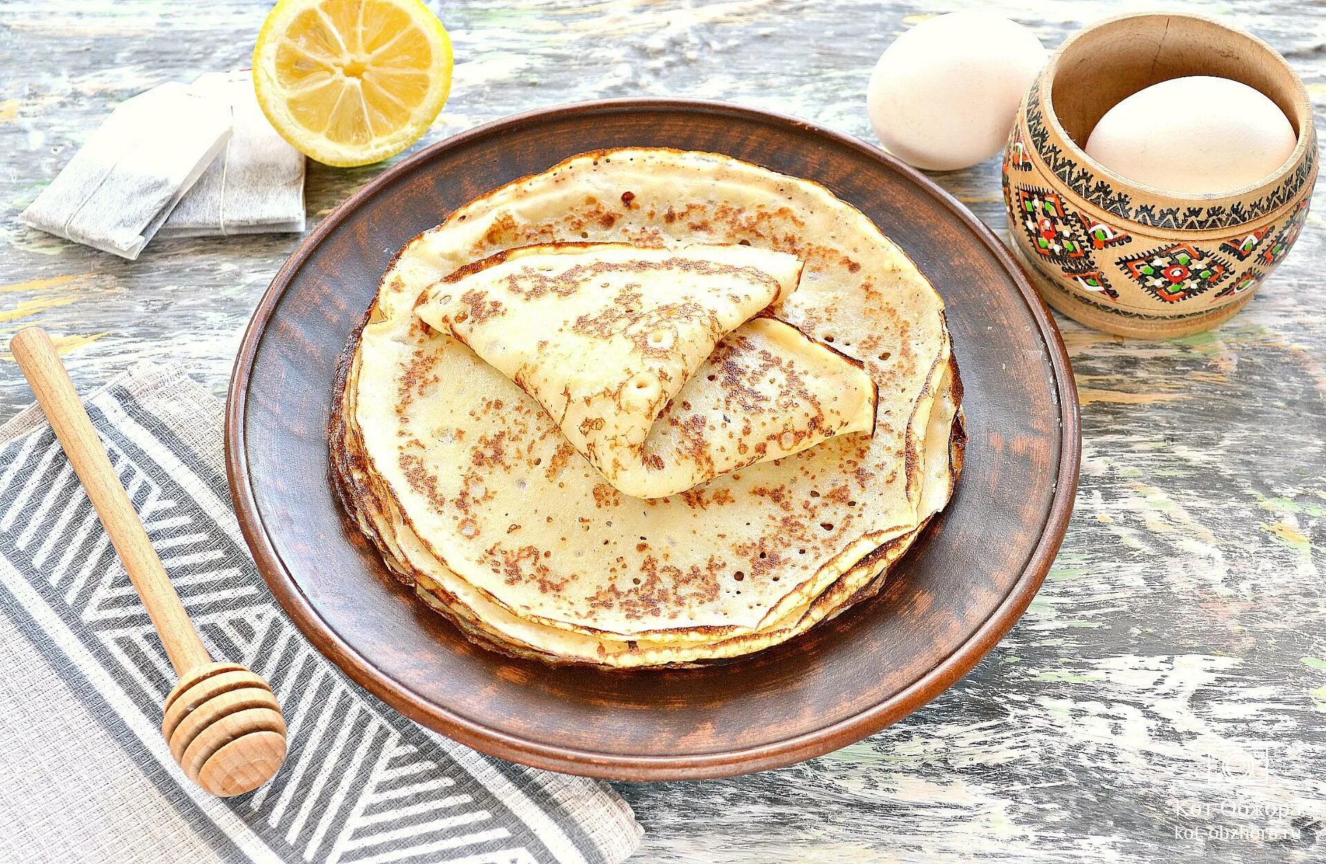 блины на молоке со сливочным маслом