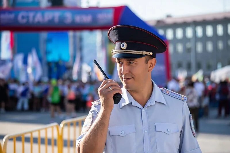 Работник омск. Наряд полиции Омск.