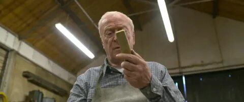 Уборщик украл все бриллианты из хранилища