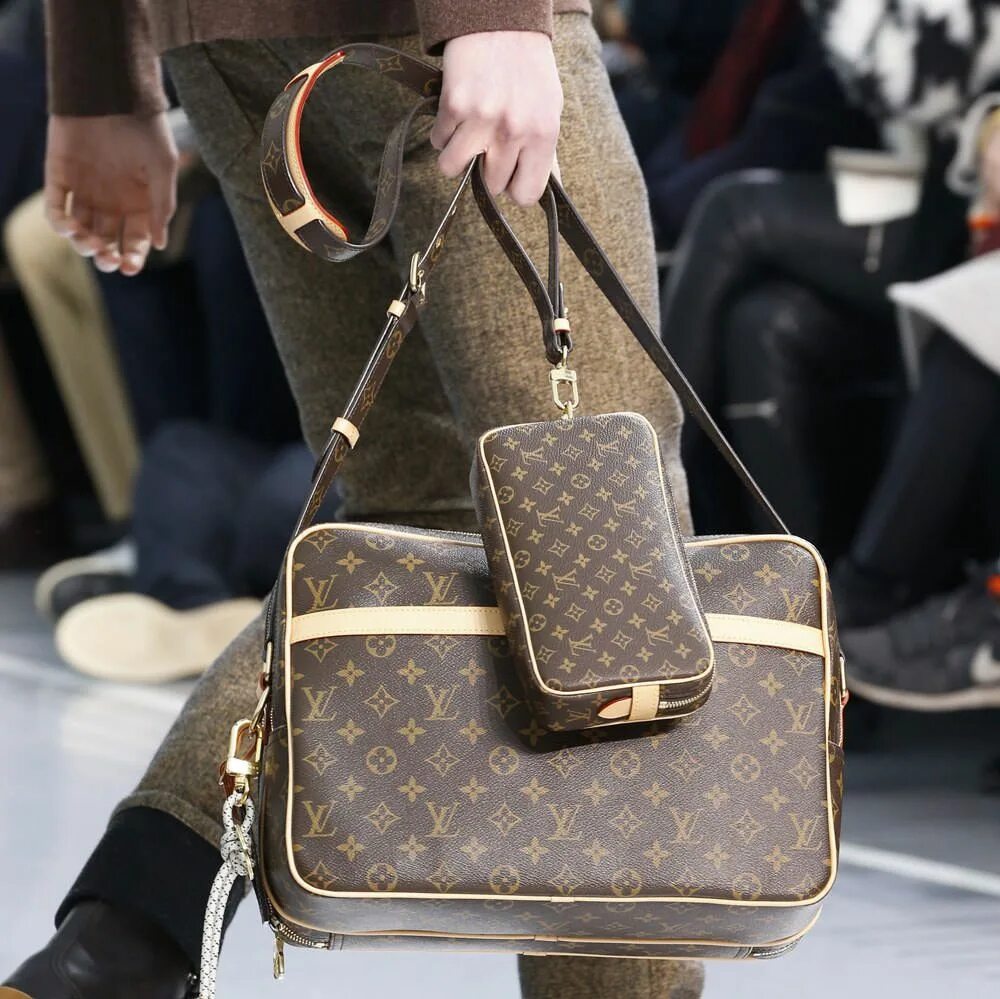 Сумка Луи Виттон мужская. Louis Vuitton Mens Bag. Louis Vuitton Bag men. Мужская сумка луивитон.