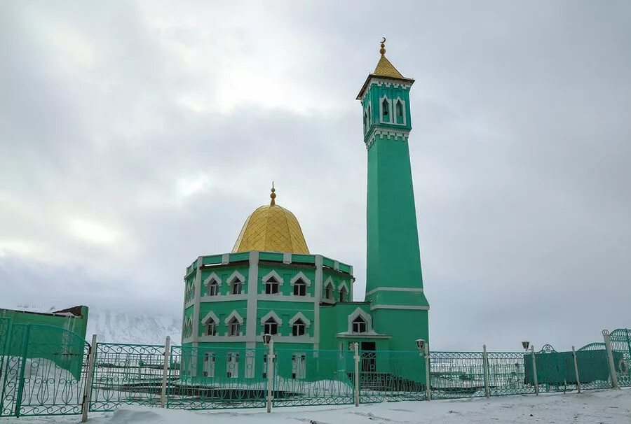 Нурд камаль. Мечеть Нурд-Камал. Мечеть Нурд Камал Норильск. Мечеть Нурд-Камаль Салехард. Мечеть Нурд-Камаль — самая Северная в мире.