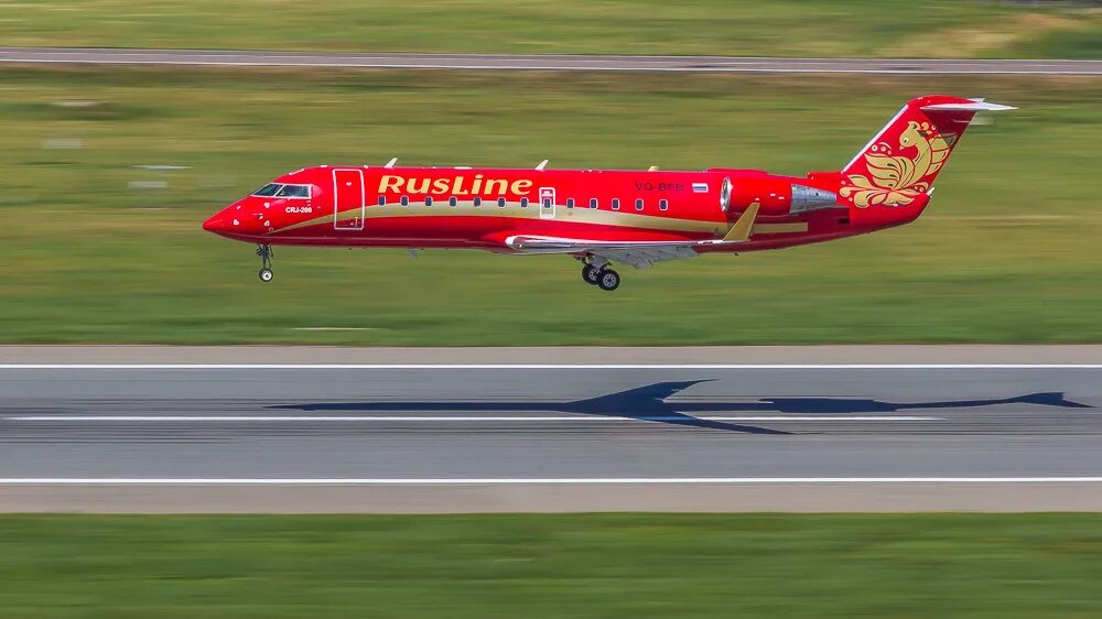 Rusline crj200 Red. РУСЛАЙН самолеты. РУСЛАЙН 737. Crj2 самолет РУСЛАЙН.