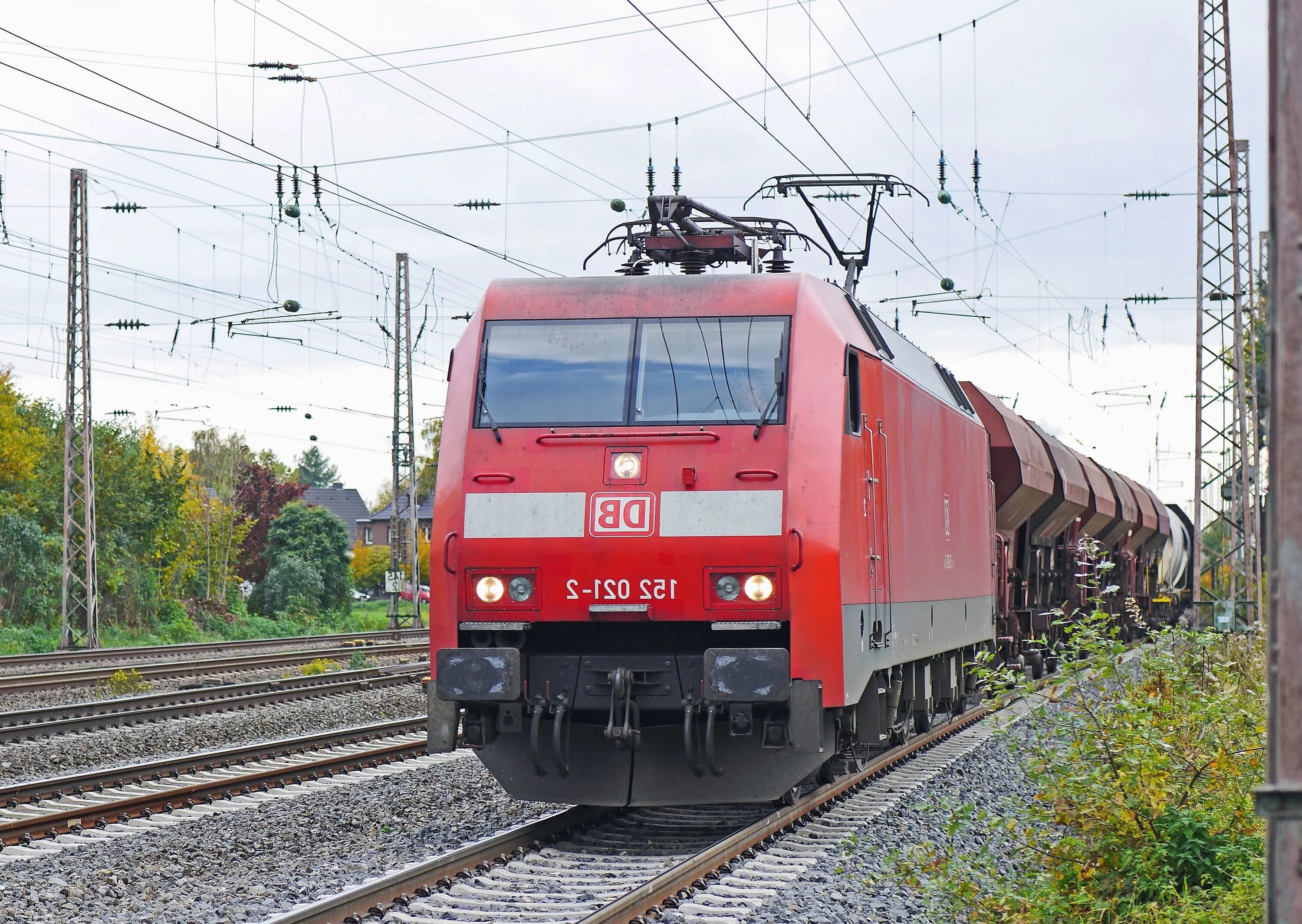 Движение товарных поездов. Поезд Deutsche Bahn. Грузовой электропоезд. Грузовые поезда Германии. Ж/Д поезд.