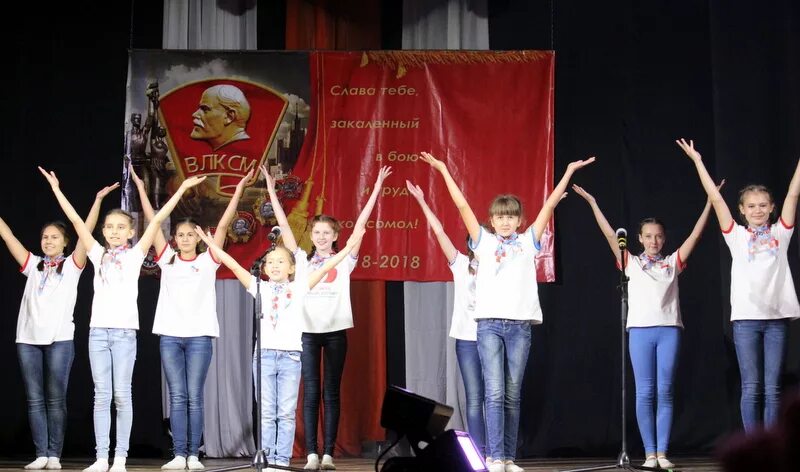 Дк им потапова старица. Дом культуры. Районный дом культуры старица. Дк им потапова старица. Рдк старица.