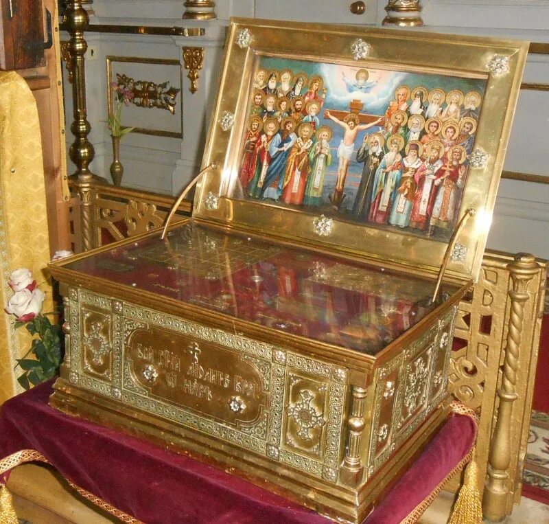 Мощи святой великомученицы варвары. Мощи вмч варвары. Мощи варвары в на варварке. Мощи святой великомученицы варвары в киеве. Мощи святой великомученицы варвары в киеве.