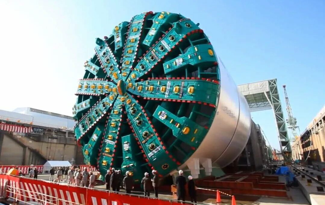 Самый большой конец в мире. Самый большой тоннелепроходческий комплекс в мире. Самый большой проходческий щит в мире.