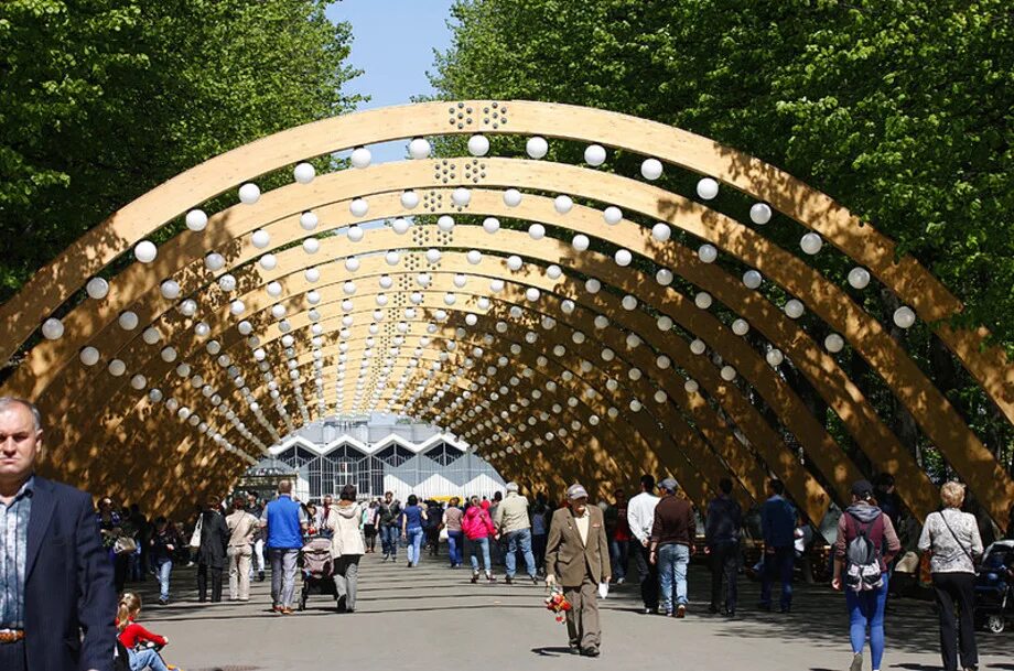 Stone sokolniki. Парк Сокольники 2022. ПКИО «Сокольники» в Москве. Сокольнический парк Москва. Cokkoльники в парке Сокольники.