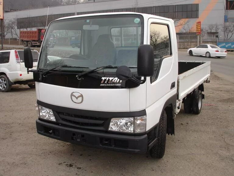 Купить mazda владивосток. Mazda Titan 2001 года. Мазда Титан 2001 год. Мазда Титан 2002. Mazda Titan 2001 заводской.