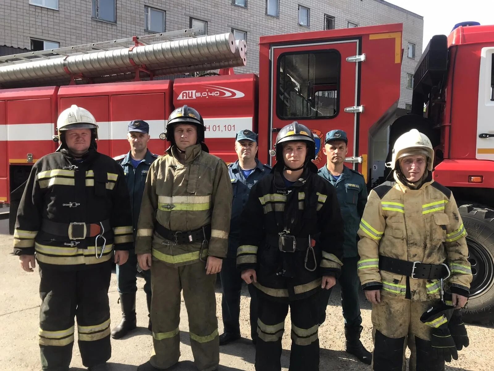 Сайт мчс удмуртии. МЧС Удмуртии Ижевск. 14 ПСЧ Воткинск. МЧС Удмуртии пожарные. Пожарная часть Воткинск.