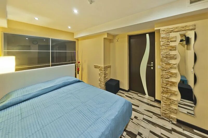 комната отеля 4к. Four rooms гостиница. гостиница соколена.  мини-отель четыре комнаты;. отель 4 комнаты на соколе.