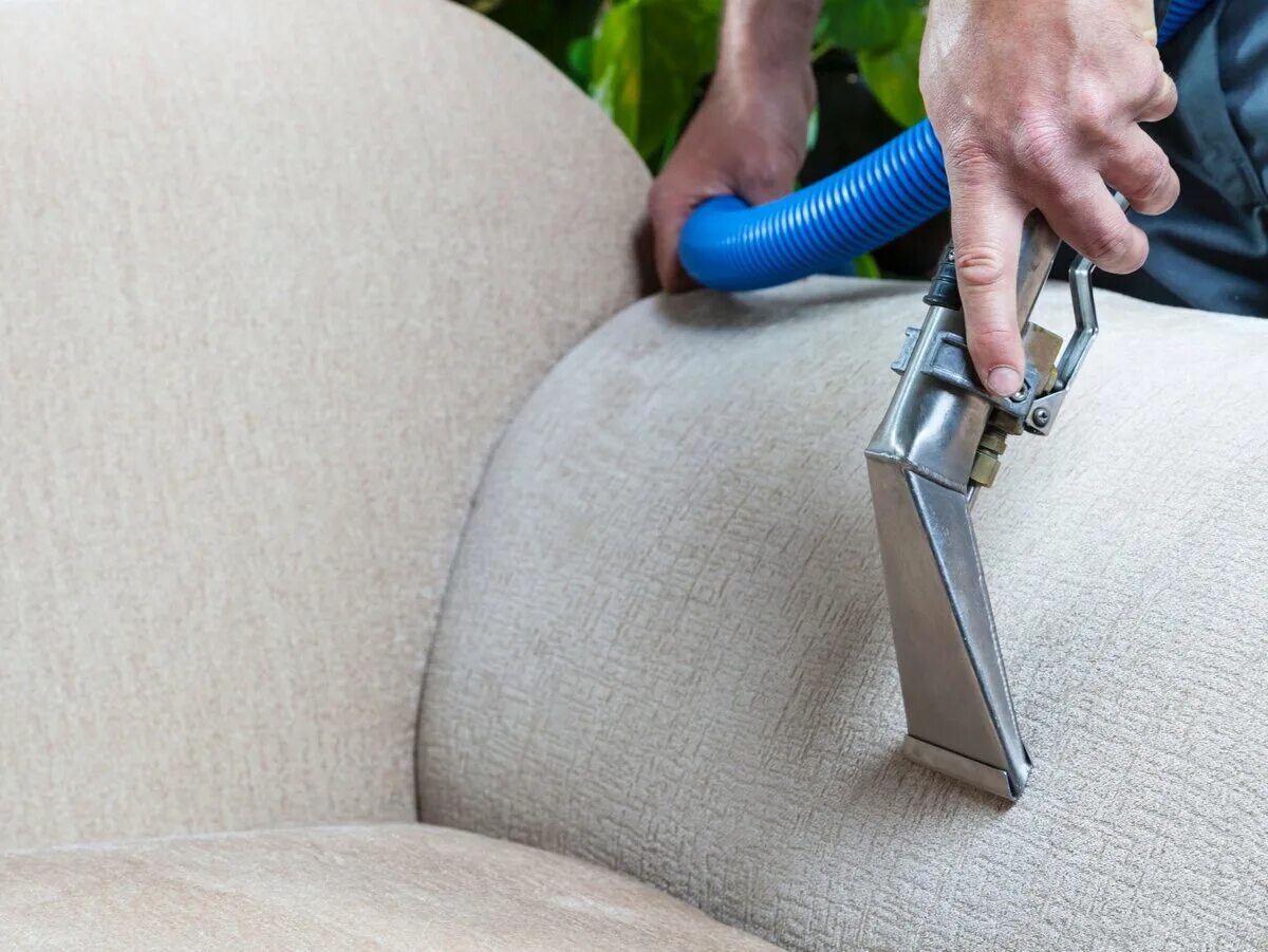 химчистка ковров и мягкой мебели. химчистка мягкой мебил. чистка мягкой мебели. химчистка дивана. почистить диван на дому.