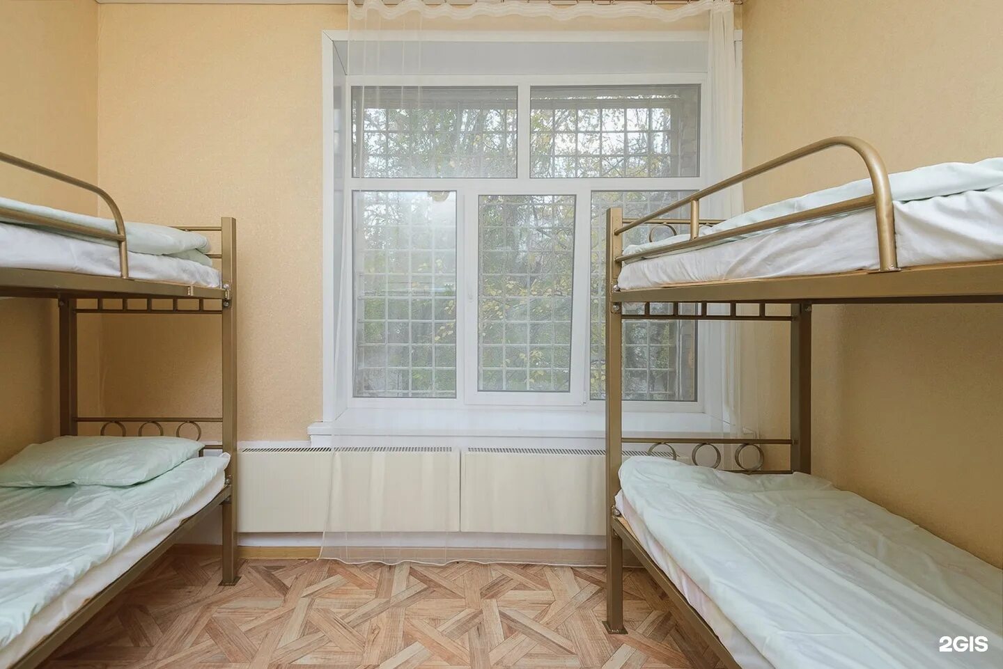 Койка в общежитии. Хостел койко место в москве. Место в комнате в москве. Комната в общежитии. Хостел общежитие койко место в.