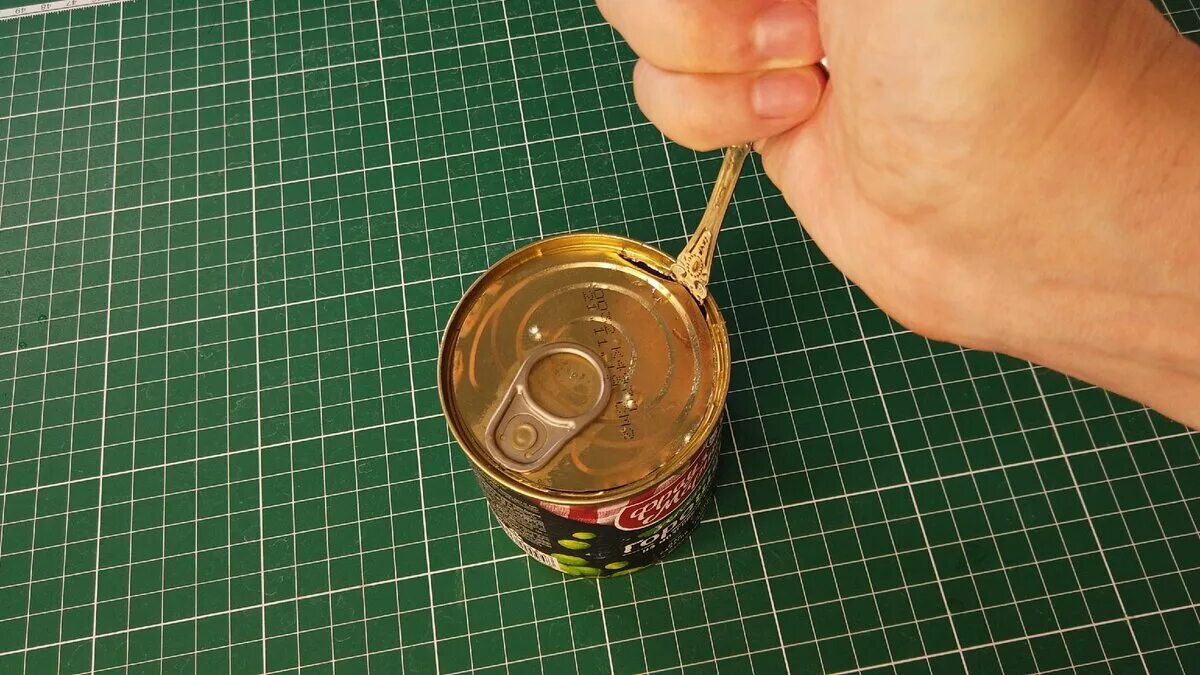 Как открыть консервную банку