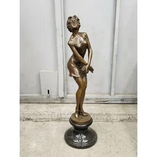 Ходить в неглиже