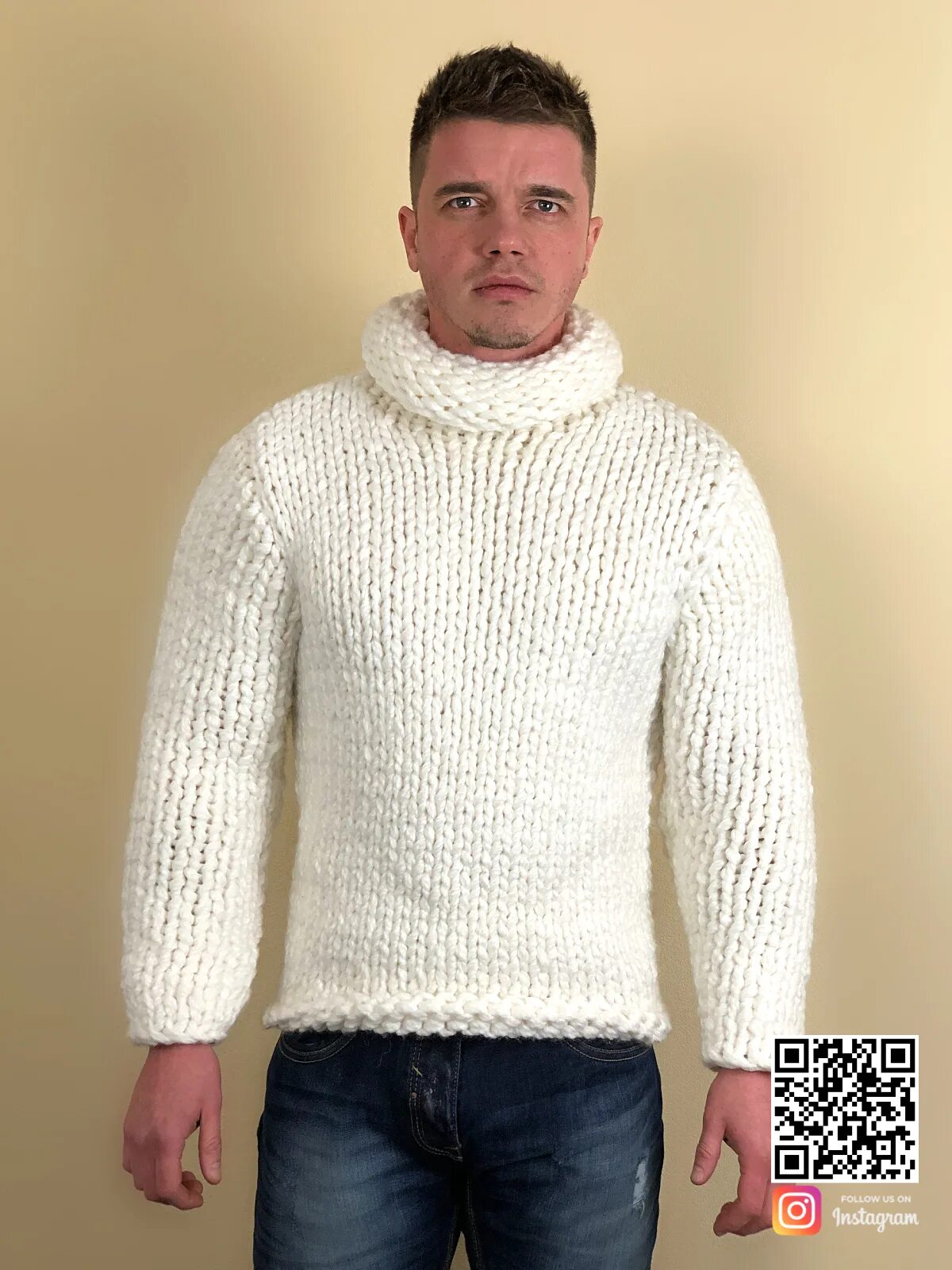 Мужская водолазка finn flare. Белый шерстяной свитер мужской. Мужской свитер крупной вязки. Свитер мужской с горлом вязаный белый. Белый шерстяной свитер мужской.