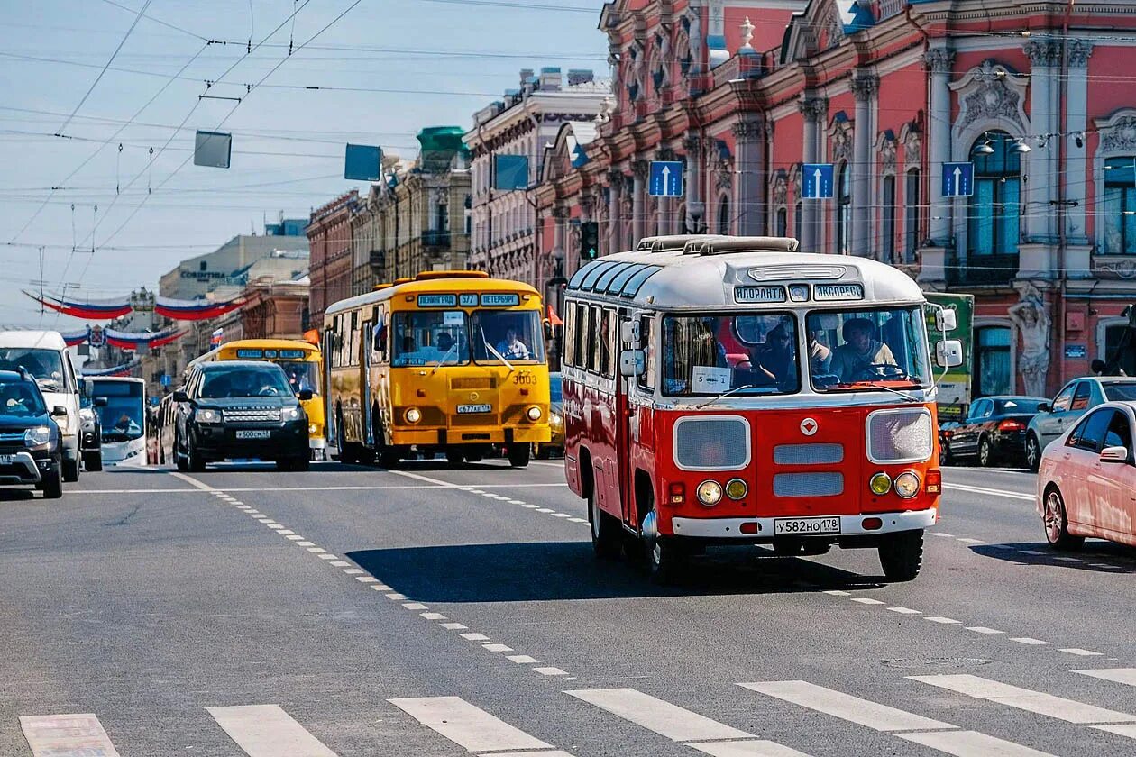 Town transport. Spb transportfest 2021. Транспорт. Городской транспорт. Городской транспорт в городе.