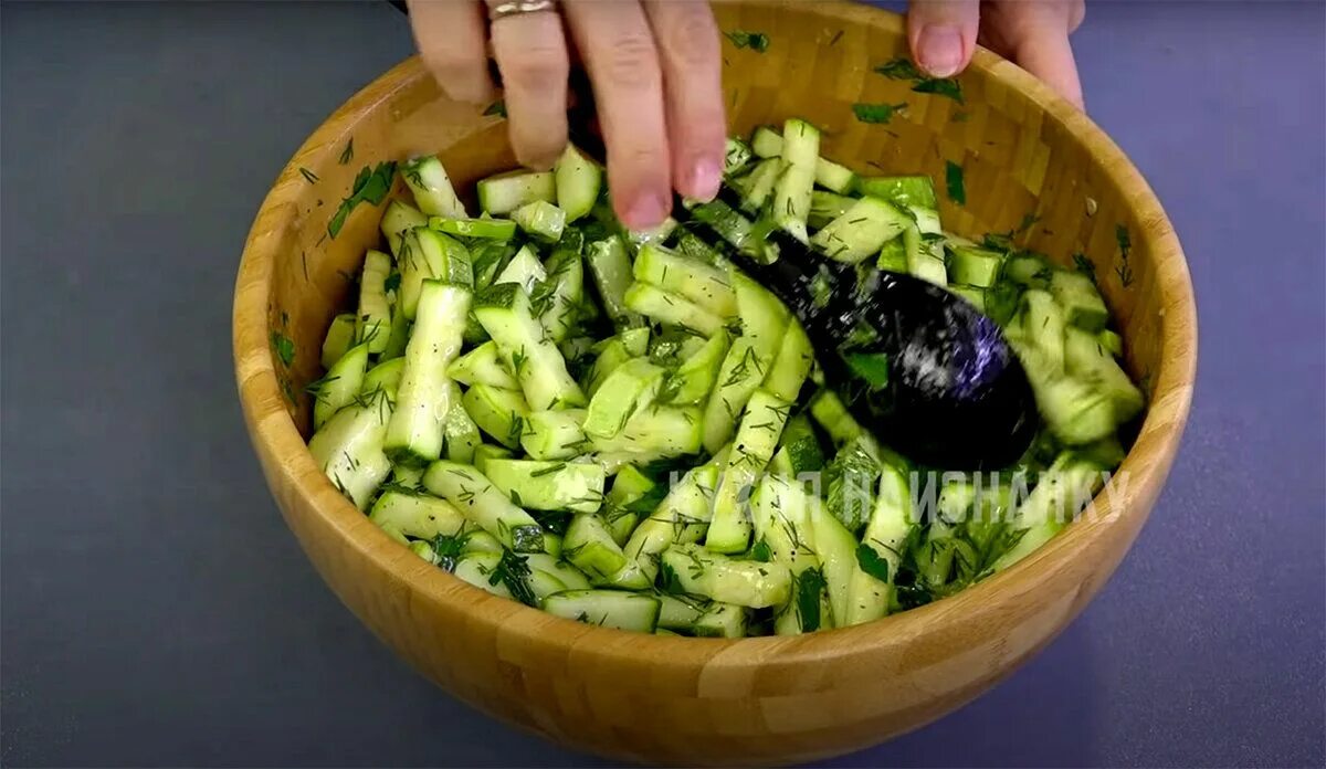Кухня наизнанку заготовки на зиму. Кухня наизнанку кабачки на зиму. кухня наизнанку заготовки. салат из огурцов кухня наизнанку.