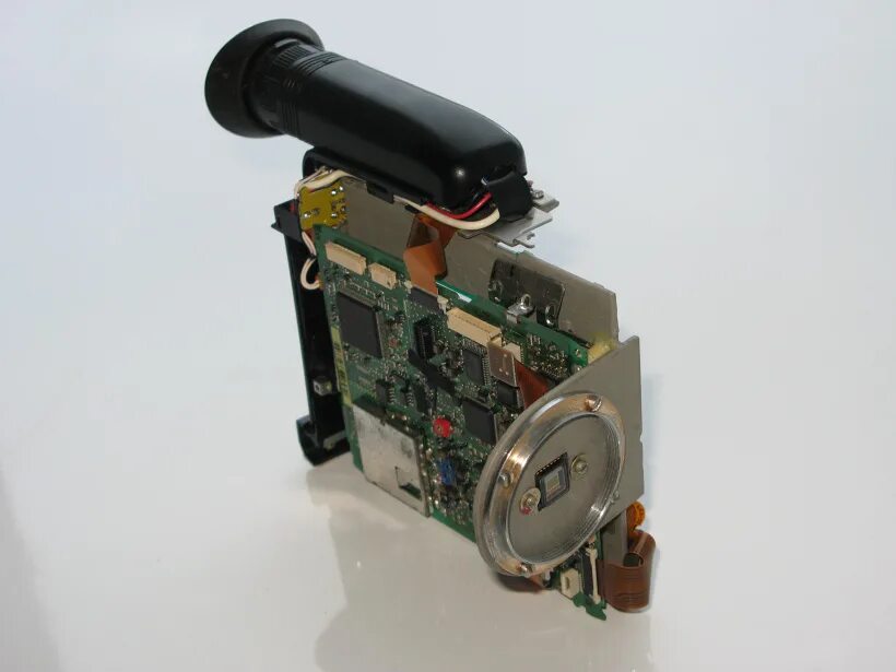 камера демонтирована. камера демонтирована. камера демонтирована. разобранная видеокамера. Sony fx7 лпм.