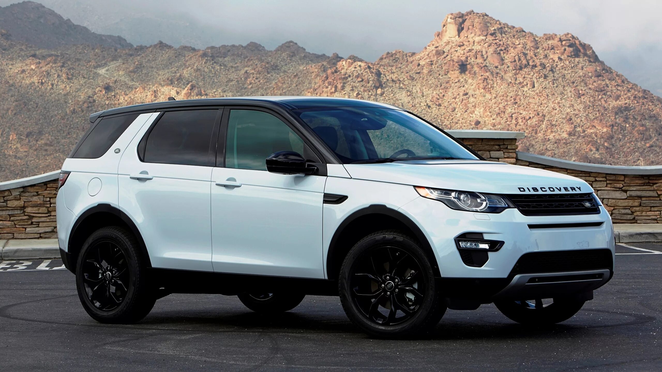 Дискавери спорт l550. Ленд ровер дискавери спорт 2015 белый. Land rover discovery sport l550. Люнд ровно дискавери спорт. Land rover discovery sport l550.