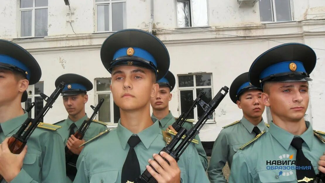 Курсант гражданского училища. Курсанты квваул. краснодарское высшее военное лётное училище. курсанты вунц ввс вва.