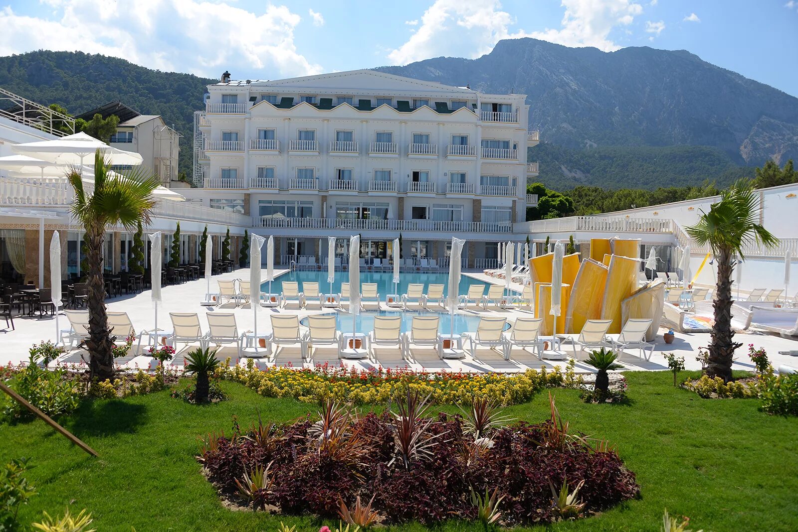 Imperial palace болгария. Orcas imperial palace hotel 4. Maya world imperial kemer. La perla (ex. империал турки резорт.