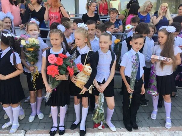 Город керчь школа 12. Борисоглебск школа 2. школа 12 борисоглебск. школа 10 борисоглебск. третья школа борисоглебск.