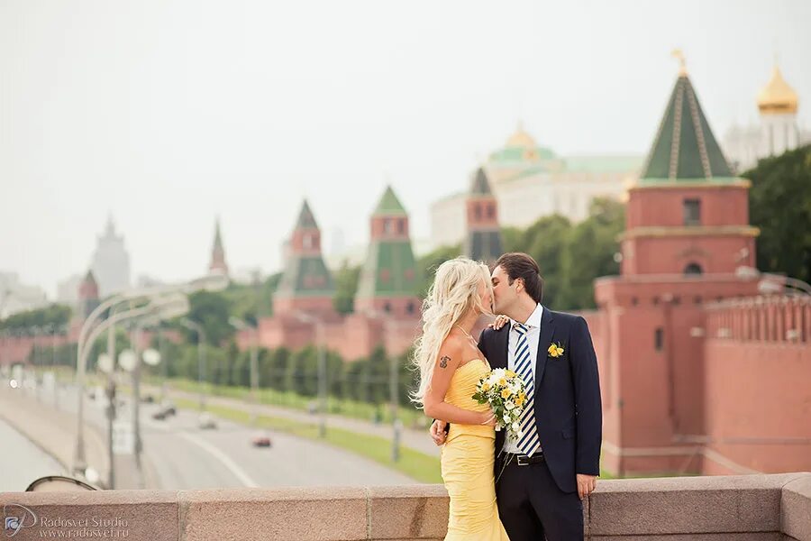 Селфи пара в москве. Пара мж ищет. Встречи семейных пар в сызрани. Частные объявления пара москва. Пары в москве.