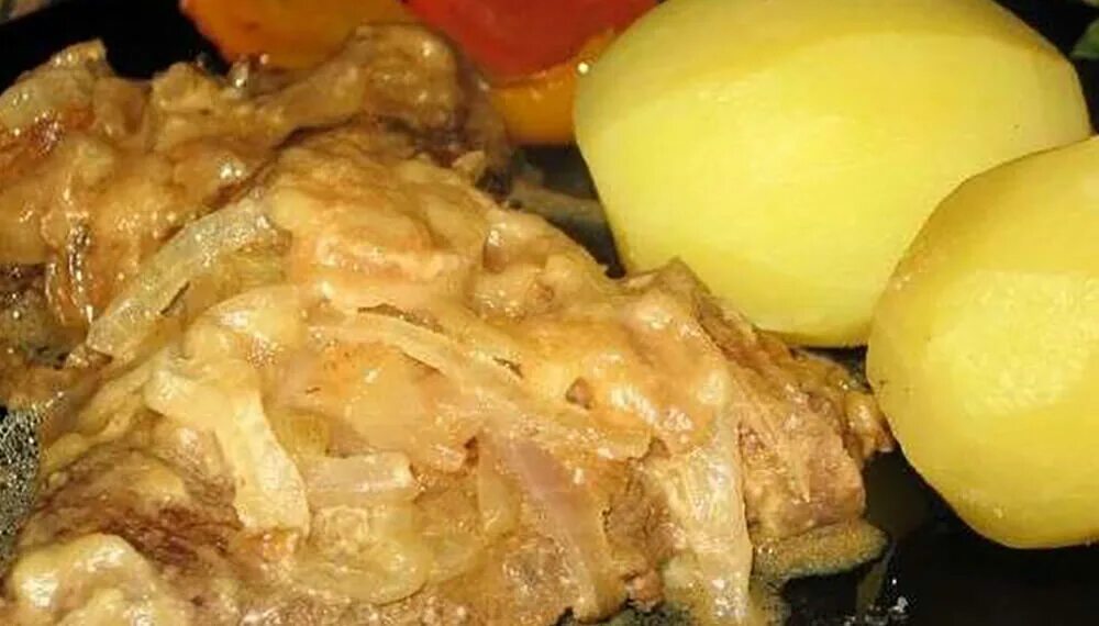 Луковый клопс. Латышский клопс блюдо. луковый клопс латышская кухня. латышское блюдо- луковый клопс.
